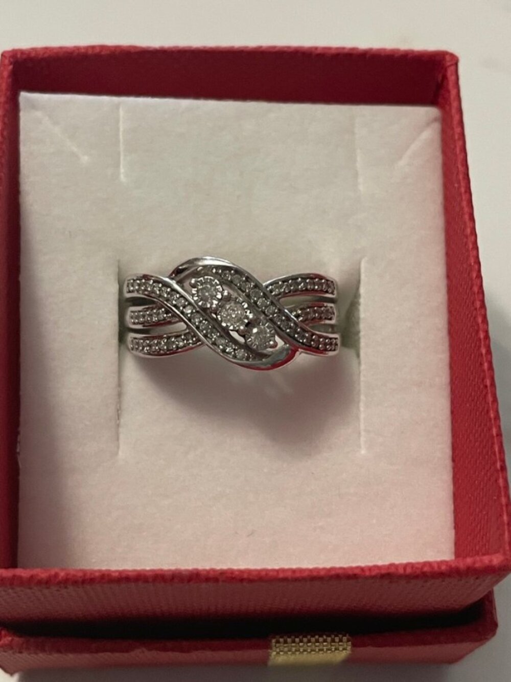 Genuine Diamond & Sterling Silver Twist Ring Size 7